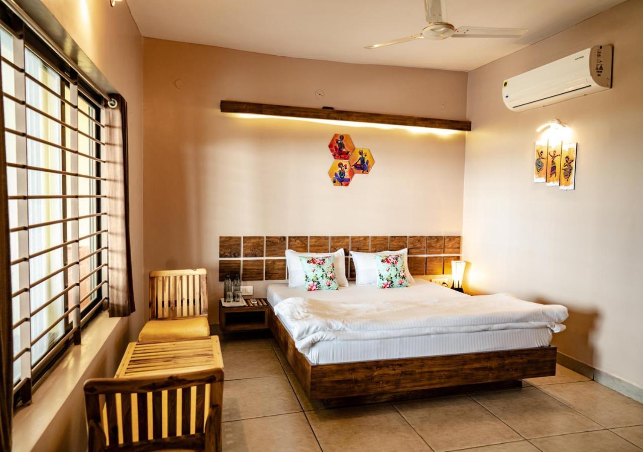 The Satpura Panchtatva Villa Khāpa Buitenkant foto